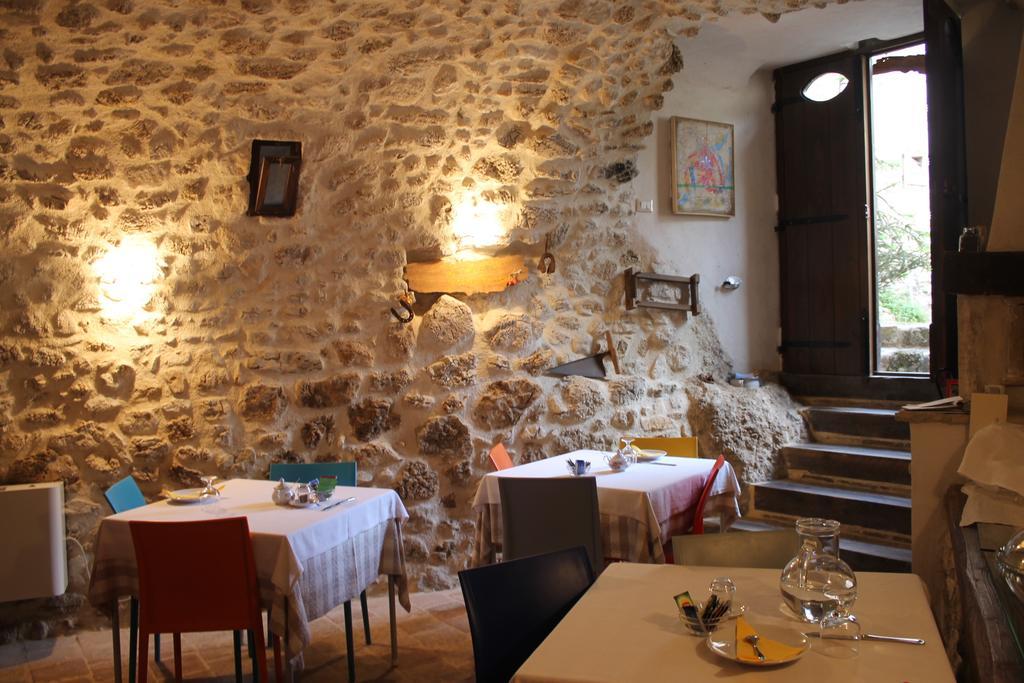 Bed and Breakfast Le Pagliare Del Gran Sasso Assergi Exterior foto